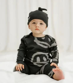 NUNUNU Essential Hat Outlet